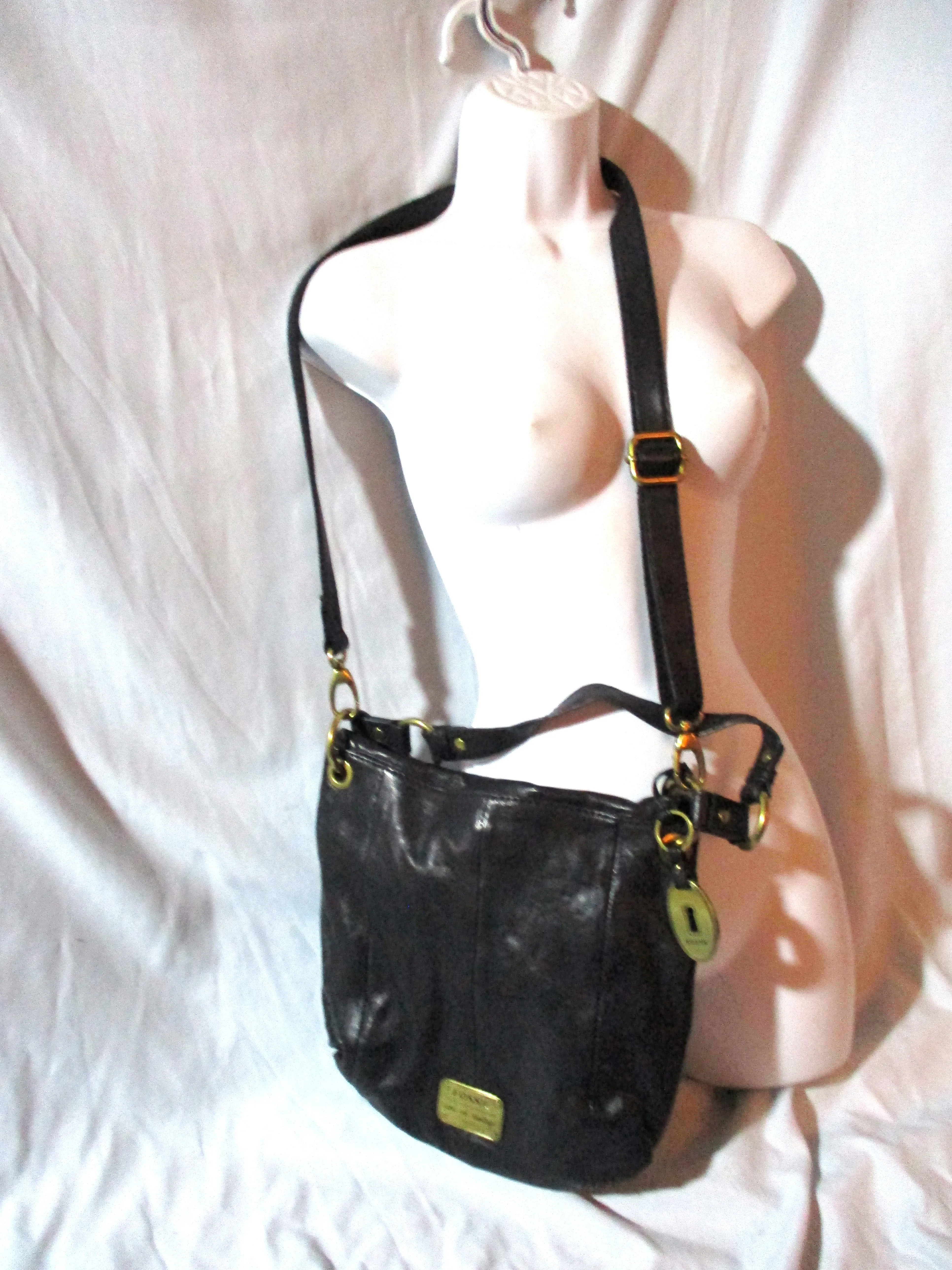 FOSSIL Leather Hobo Handbag Satchel Purse Shoulder Bag Crossbody BLACK