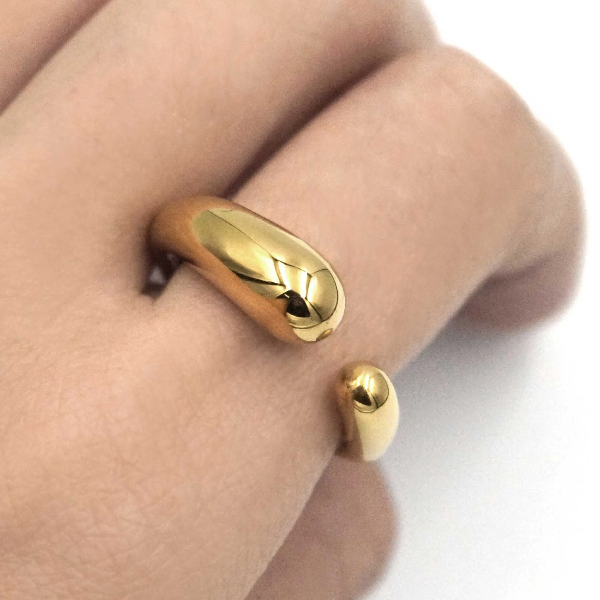 IVONOVI Water Drop Ring