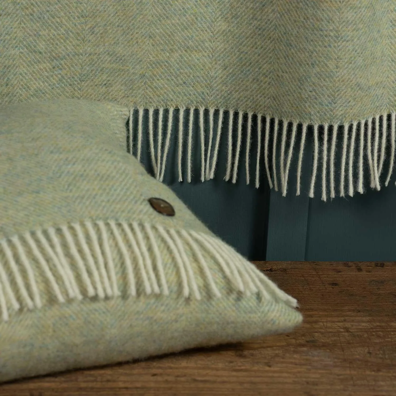 Shetland Wool Herringbone Throw - Sage