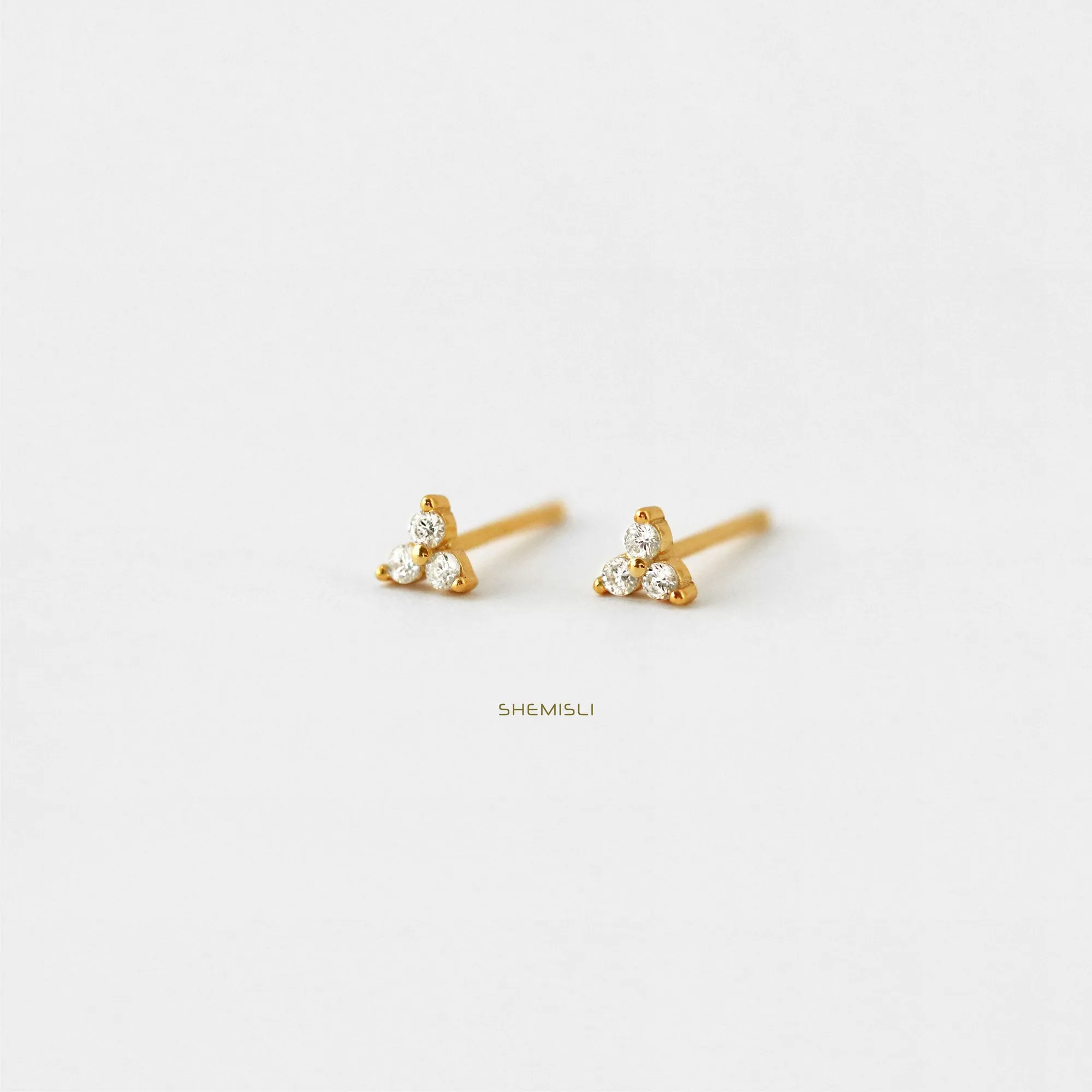 Tiny White Stone Clover Flower Stud, Unisex, Gold, Silver SHEMISLI SS039 Butterfly End, SS793 Screw Ball End (Type A)